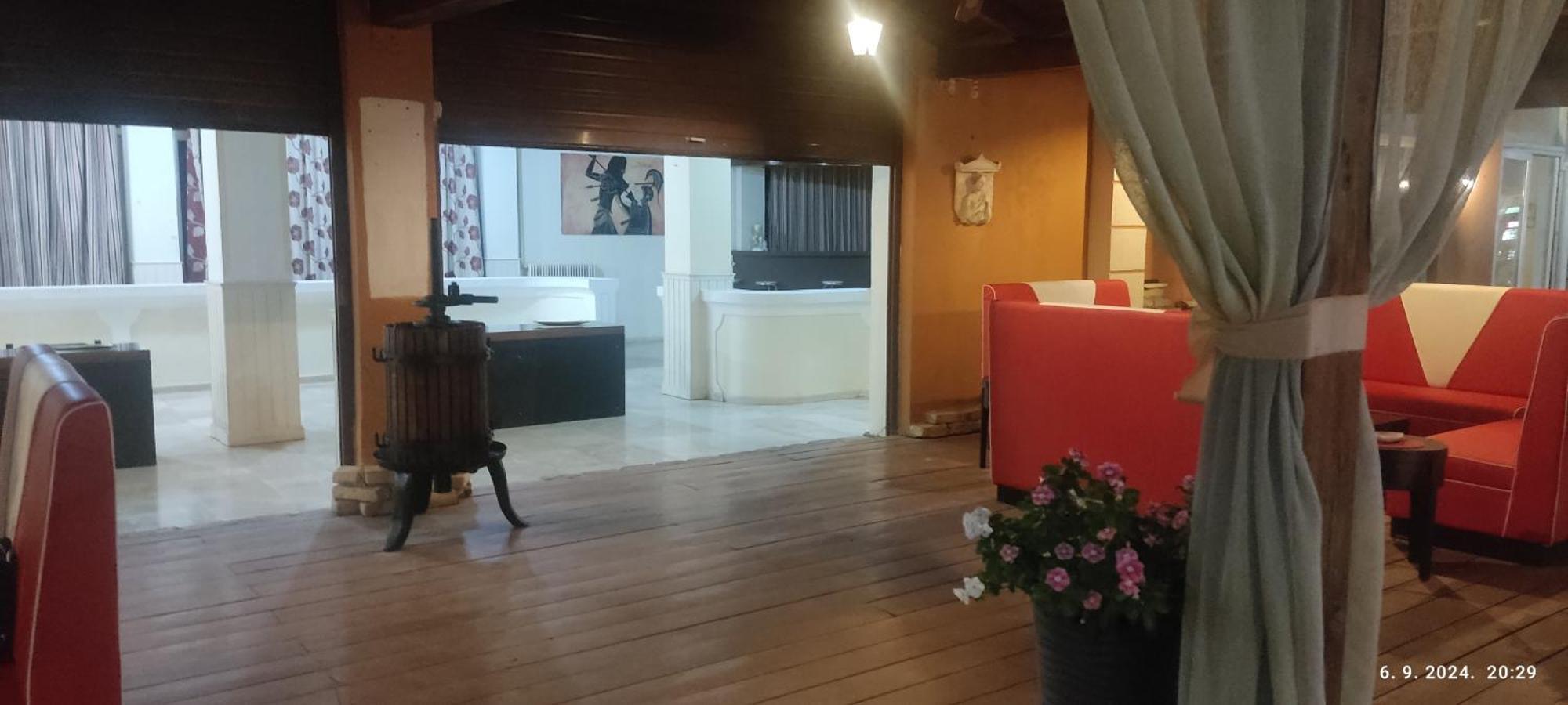 Pantheon Hall Hotel 梅松吉 外观 照片