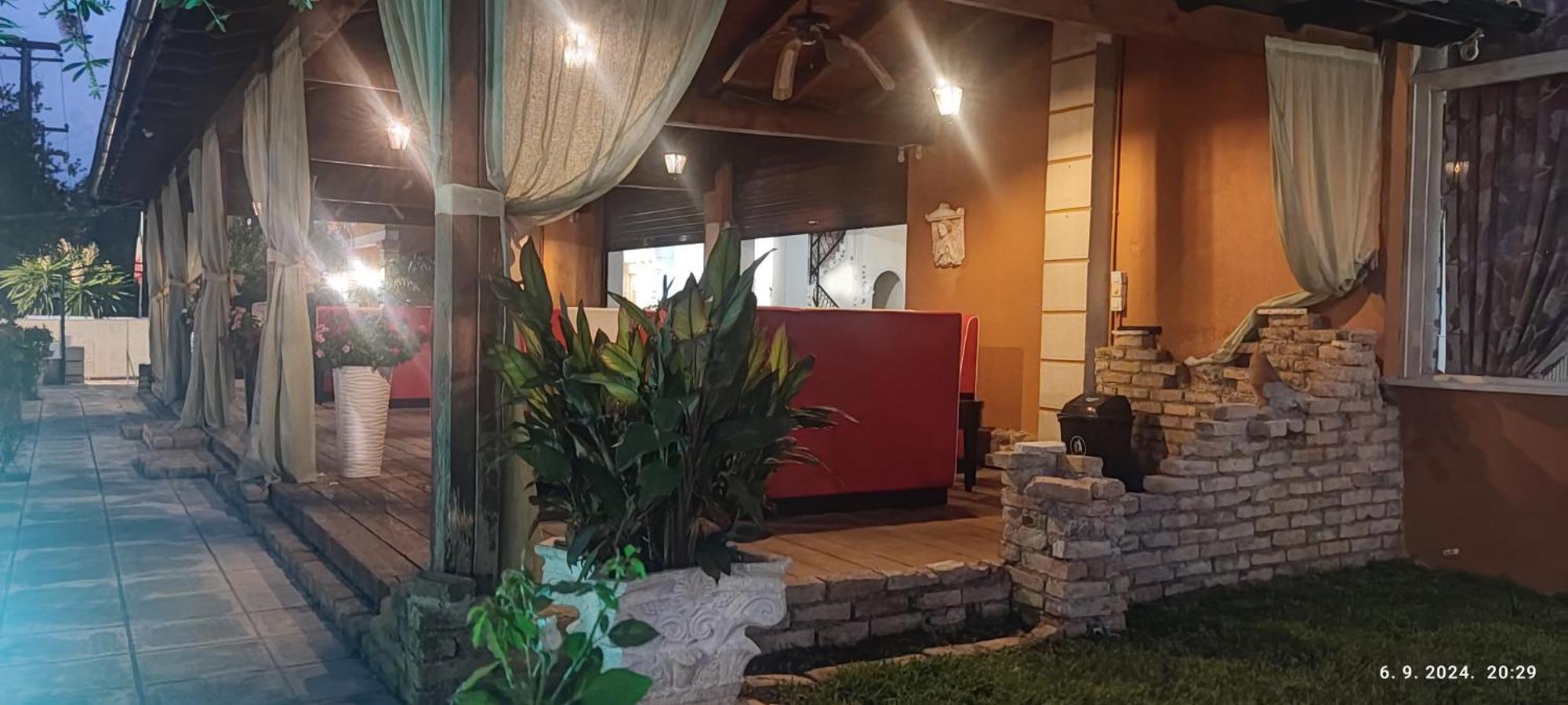 Pantheon Hall Hotel 梅松吉 外观 照片