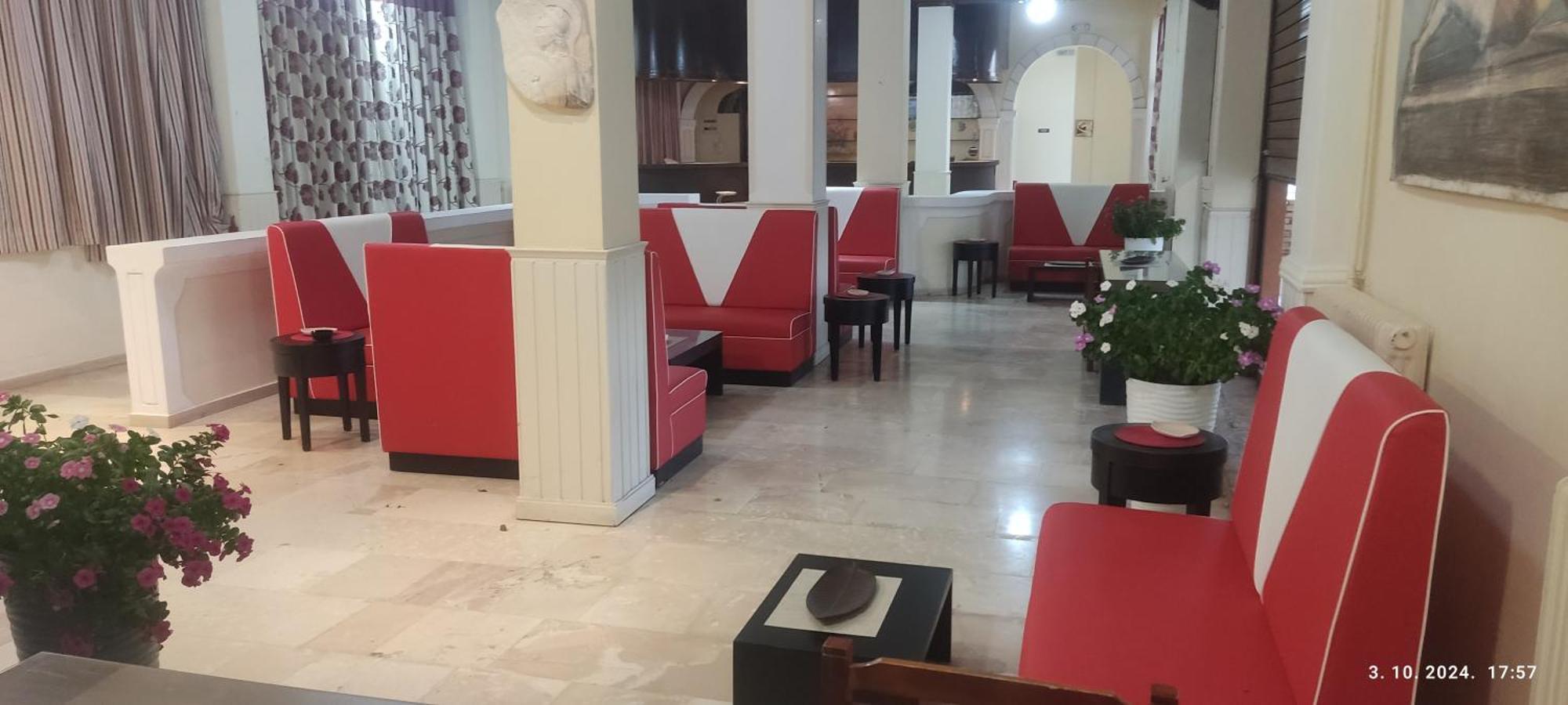 Pantheon Hall Hotel 梅松吉 外观 照片